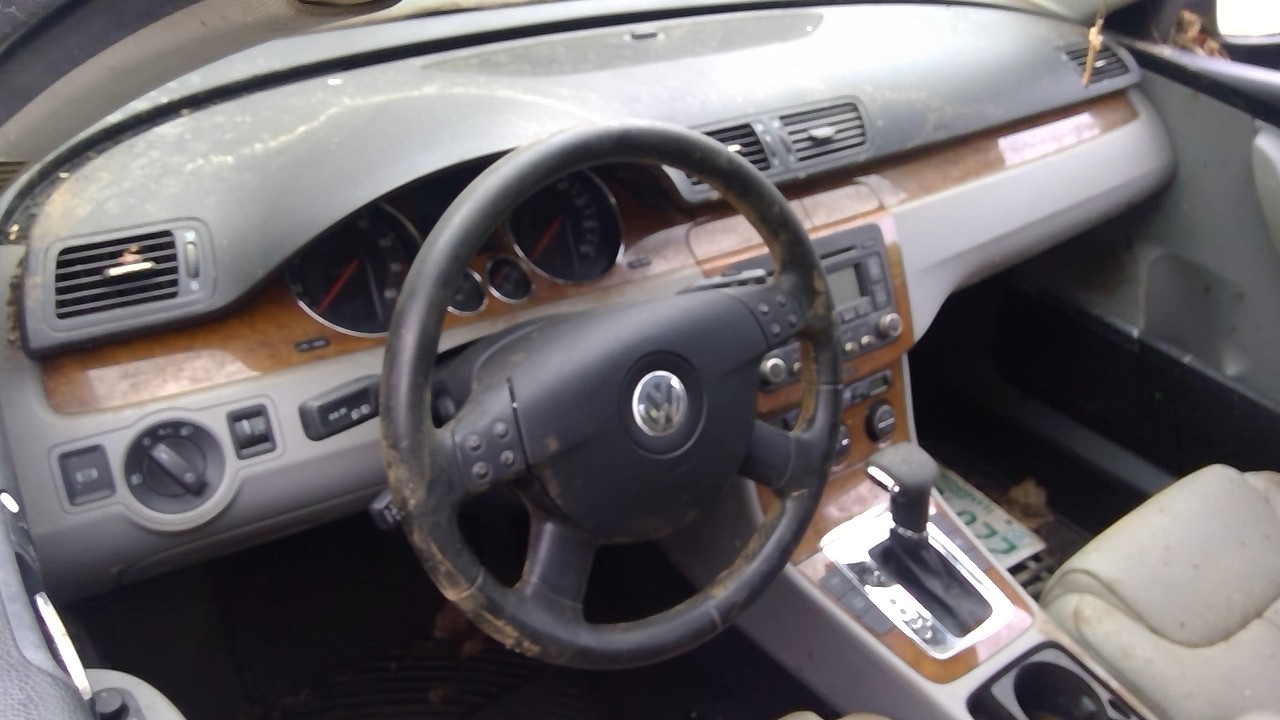 https://f005.backblazeb2.com/file/img-partshotlines-com/Inventory/NE231/Vehicle/19184_06.jpg