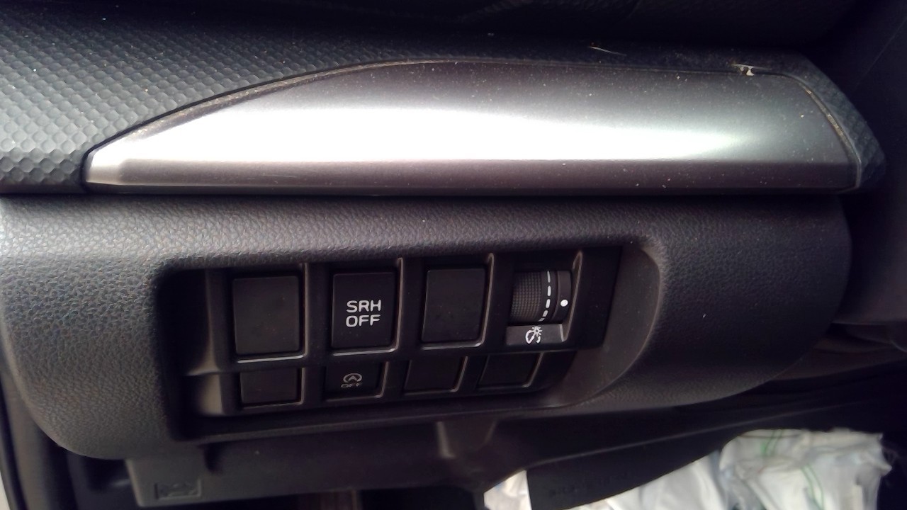 https://f005.backblazeb2.com/file/img-partshotlines-com/Inventory/NE231/Vehicle/19196_12.jpg