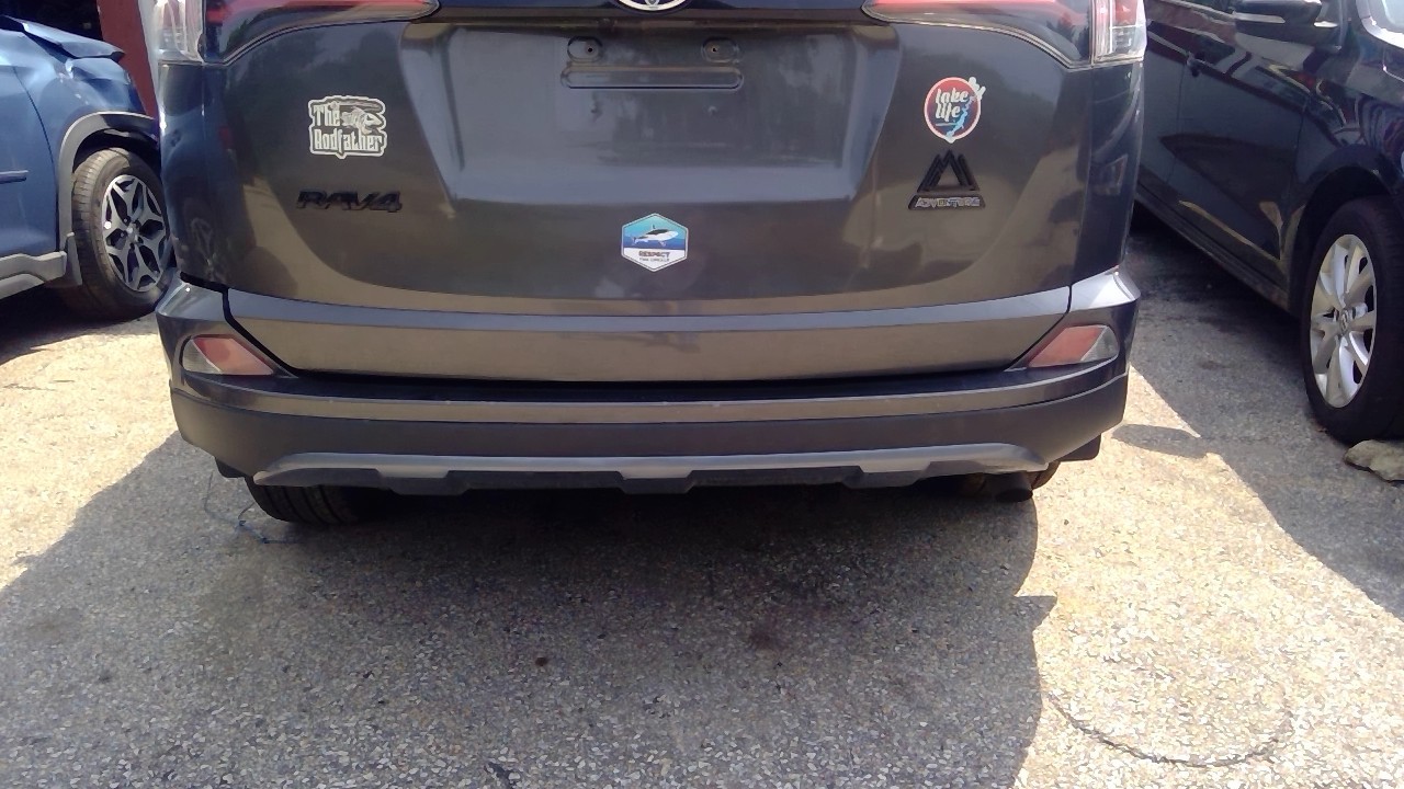 https://f005.backblazeb2.com/file/img-partshotlines-com/Inventory/NE231/Vehicle/19211_02.jpg