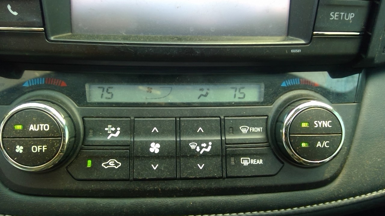 https://f005.backblazeb2.com/file/img-partshotlines-com/Inventory/NE231/Vehicle/19211_05.jpg