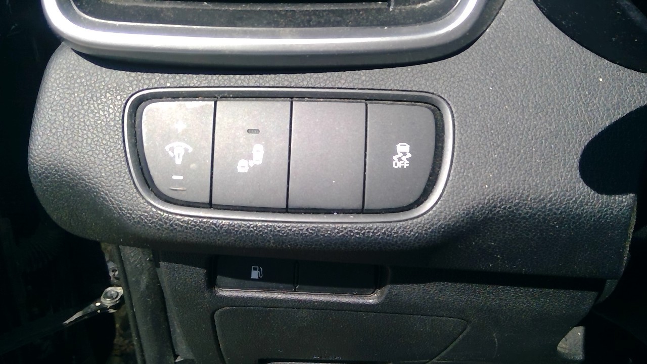 https://f005.backblazeb2.com/file/img-partshotlines-com/Inventory/NE231/Vehicle/19234_06.jpg