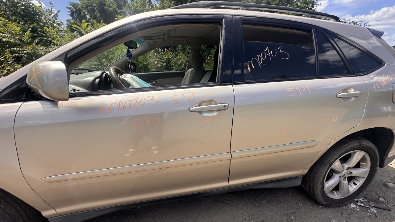 https://f005.backblazeb2.com/file/img-partshotlines-com/Inventory/NE279/Vehicle/1011_08.jpg