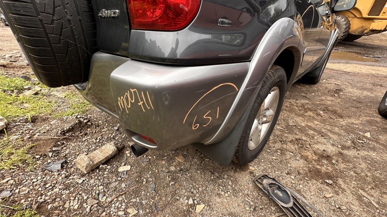 https://f005.backblazeb2.com/file/img-partshotlines-com/Inventory/NE279/Vehicle/1021_11.jpg