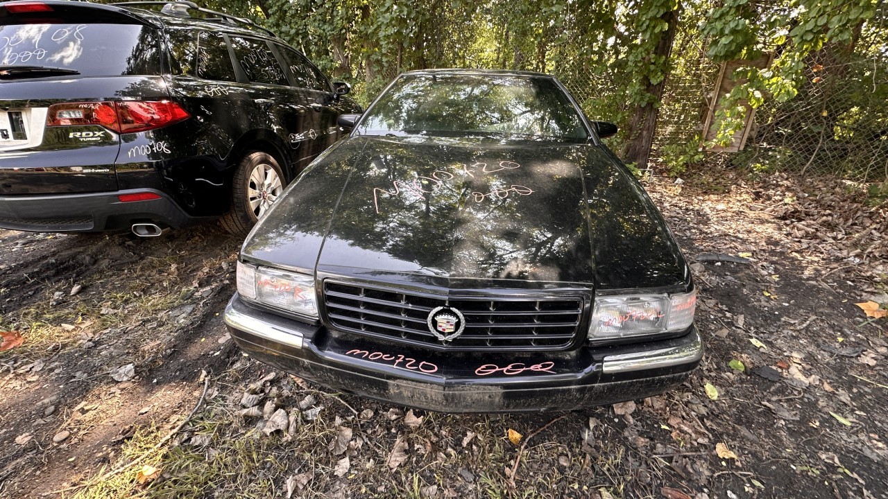 https://f005.backblazeb2.com/file/img-partshotlines-com/Inventory/NE279/Vehicle/1033_03.jpg