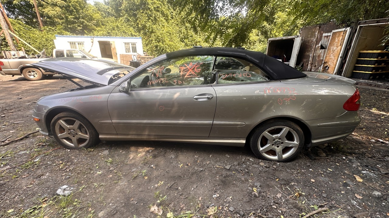 https://f005.backblazeb2.com/file/img-partshotlines-com/Inventory/NE279/Vehicle/1046_02.jpg