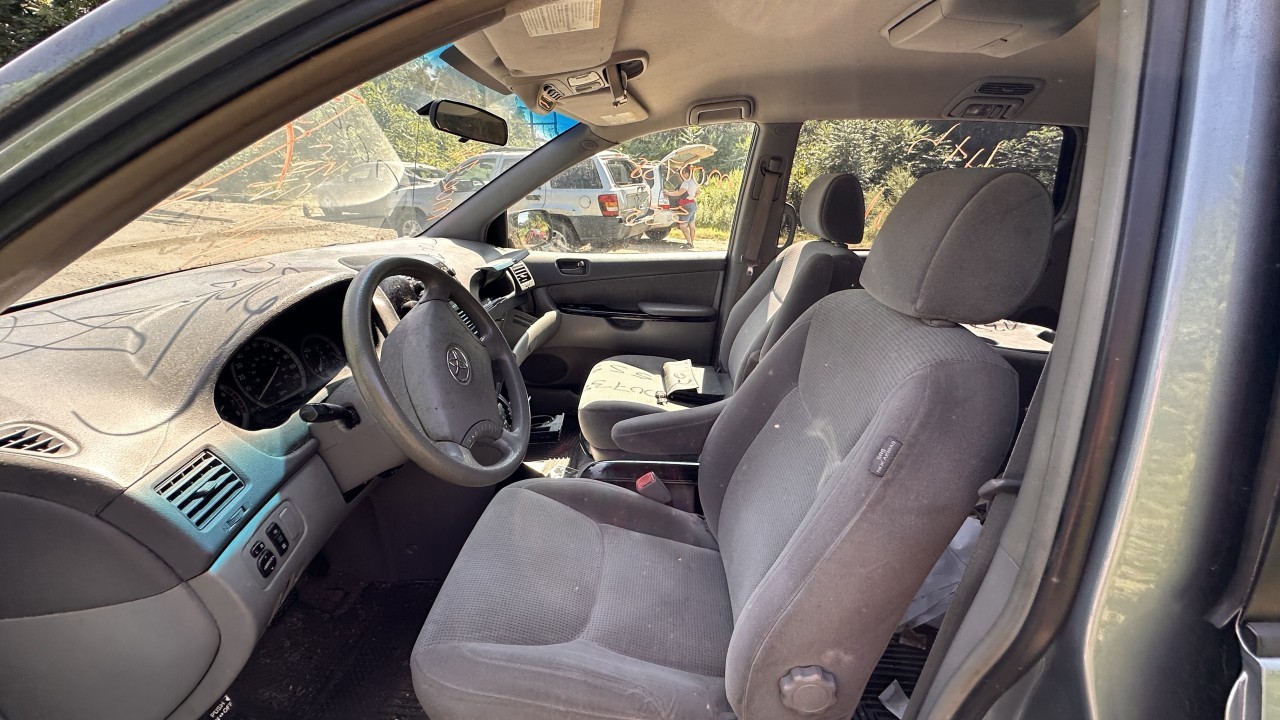 https://f005.backblazeb2.com/file/img-partshotlines-com/Inventory/NE279/Vehicle/1053_06.jpg