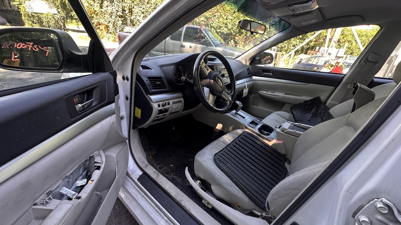 https://f005.backblazeb2.com/file/img-partshotlines-com/Inventory/NE279/Vehicle/1074_11.jpg