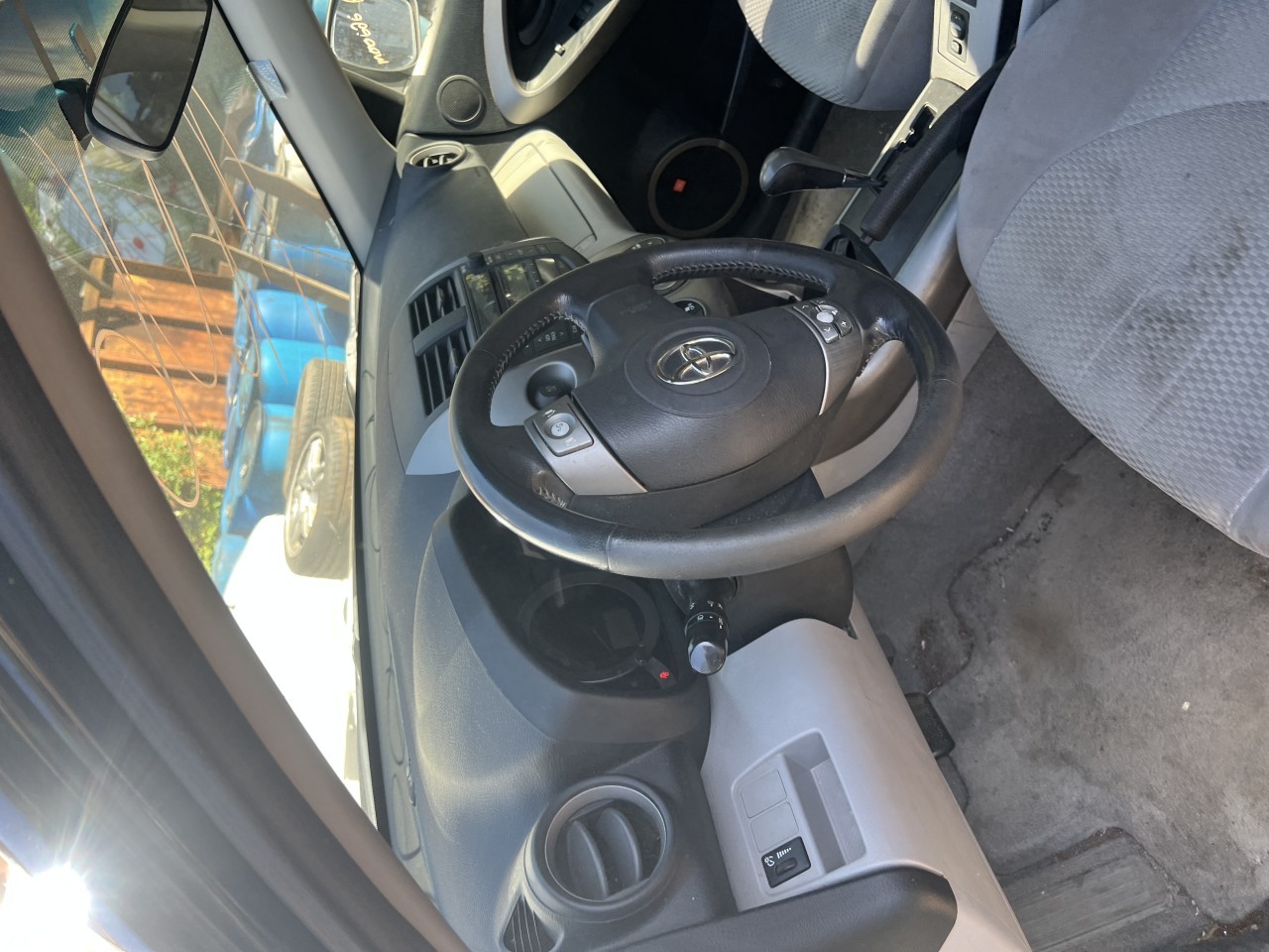 https://f005.backblazeb2.com/file/img-partshotlines-com/Inventory/NE279/Vehicle/921_04.jpg