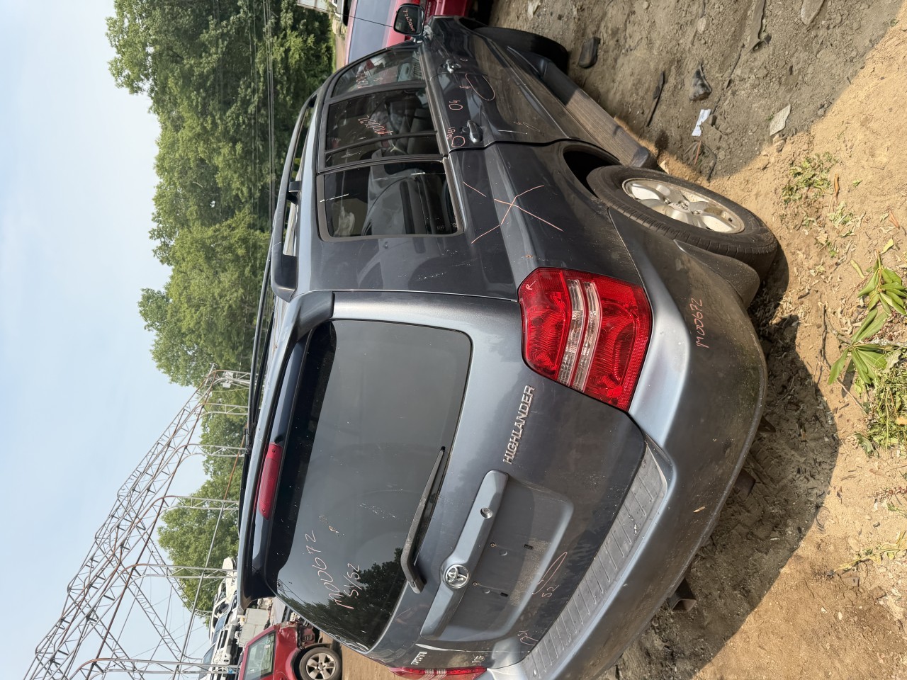 https://f005.backblazeb2.com/file/img-partshotlines-com/Inventory/NE279/Vehicle/977_07.jpg