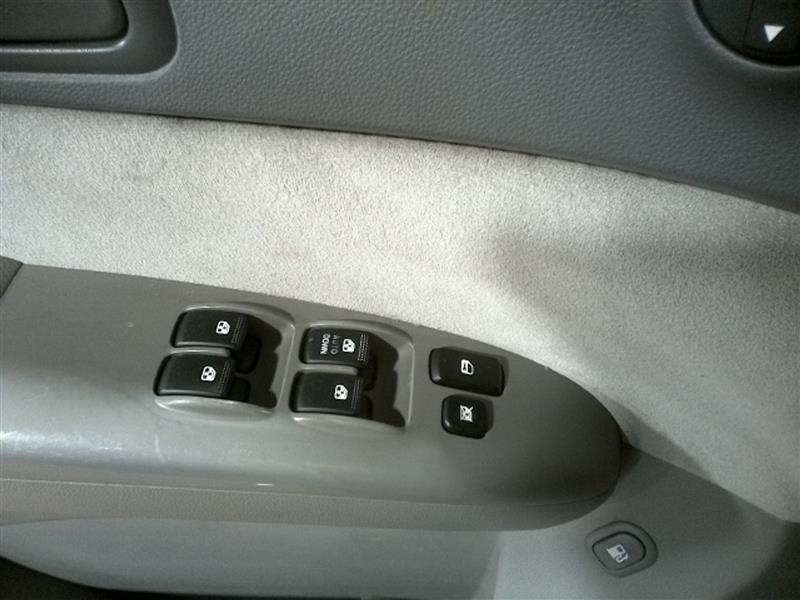 https://f005.backblazeb2.com/file/img-partshotlines-com/Inventory/NE280/Vehicle/33668_04.jpg