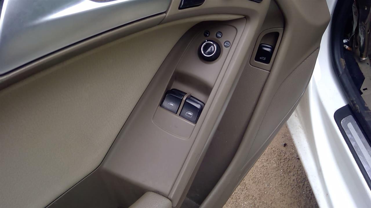 https://f005.backblazeb2.com/file/img-partshotlines-com/Inventory/NE280/Vehicle/41715_11.jpg