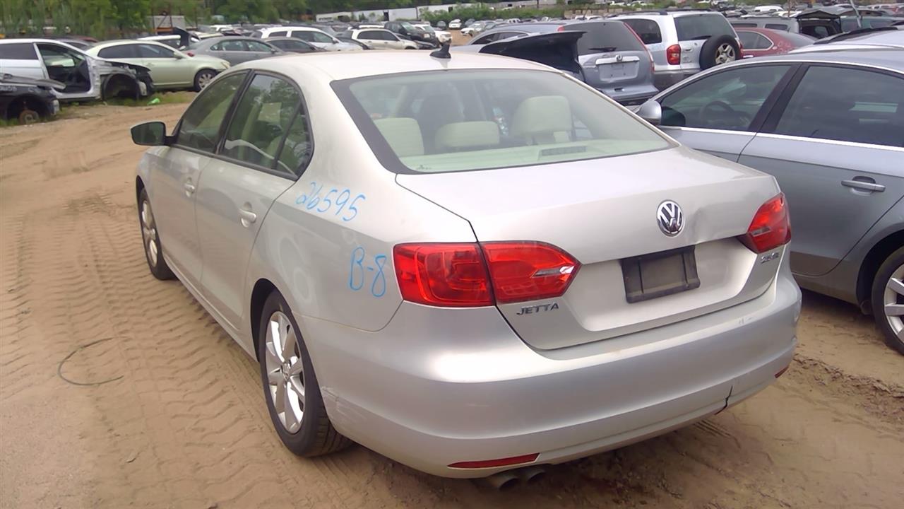 https://f005.backblazeb2.com/file/img-partshotlines-com/Inventory/NE280/Vehicle/42218_07.jpg