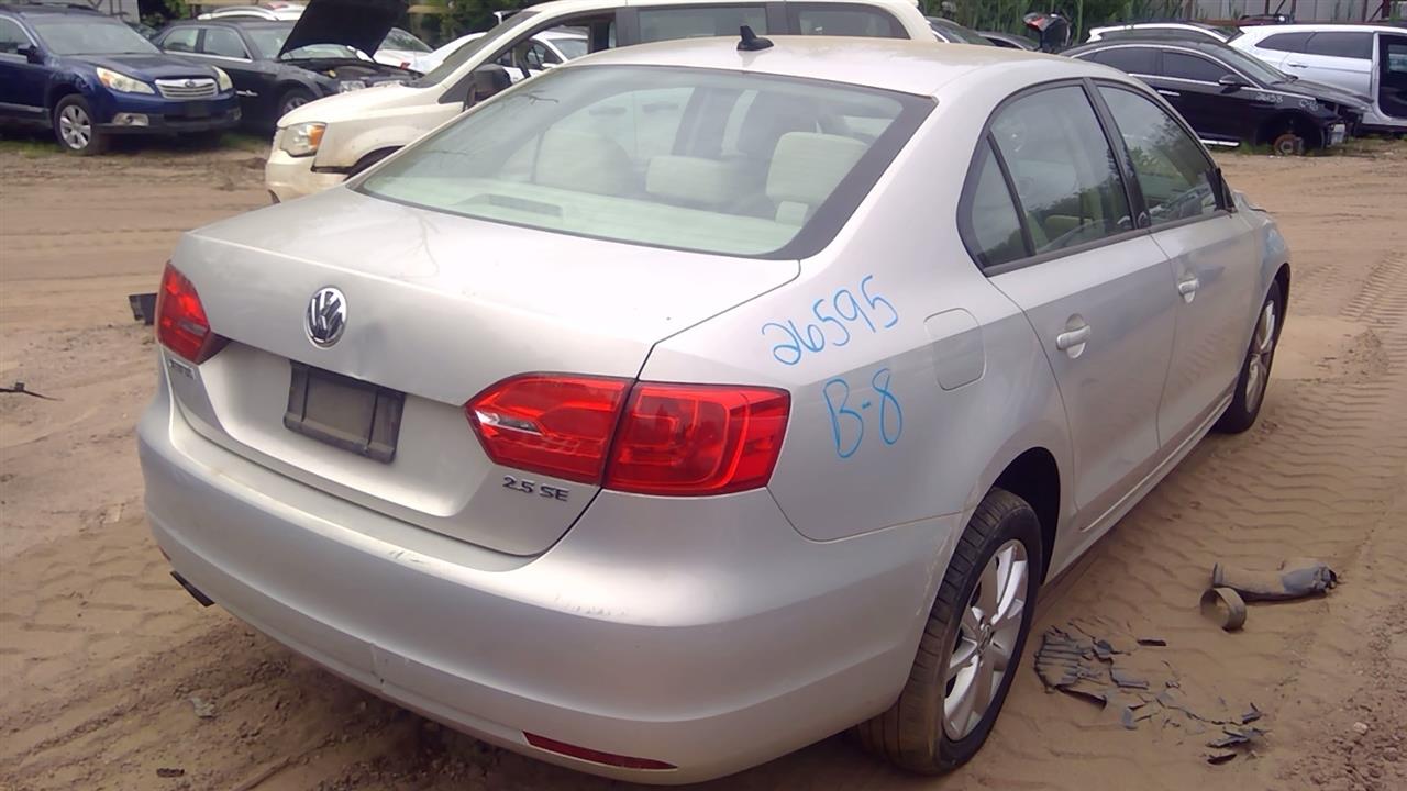https://f005.backblazeb2.com/file/img-partshotlines-com/Inventory/NE280/Vehicle/42218_08.jpg