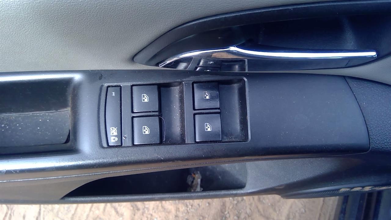 https://f005.backblazeb2.com/file/img-partshotlines-com/Inventory/NE280/Vehicle/42529_08.jpg