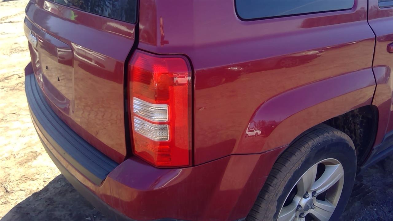 https://f005.backblazeb2.com/file/img-partshotlines-com/Inventory/NE280/Vehicle/43660_08.jpg