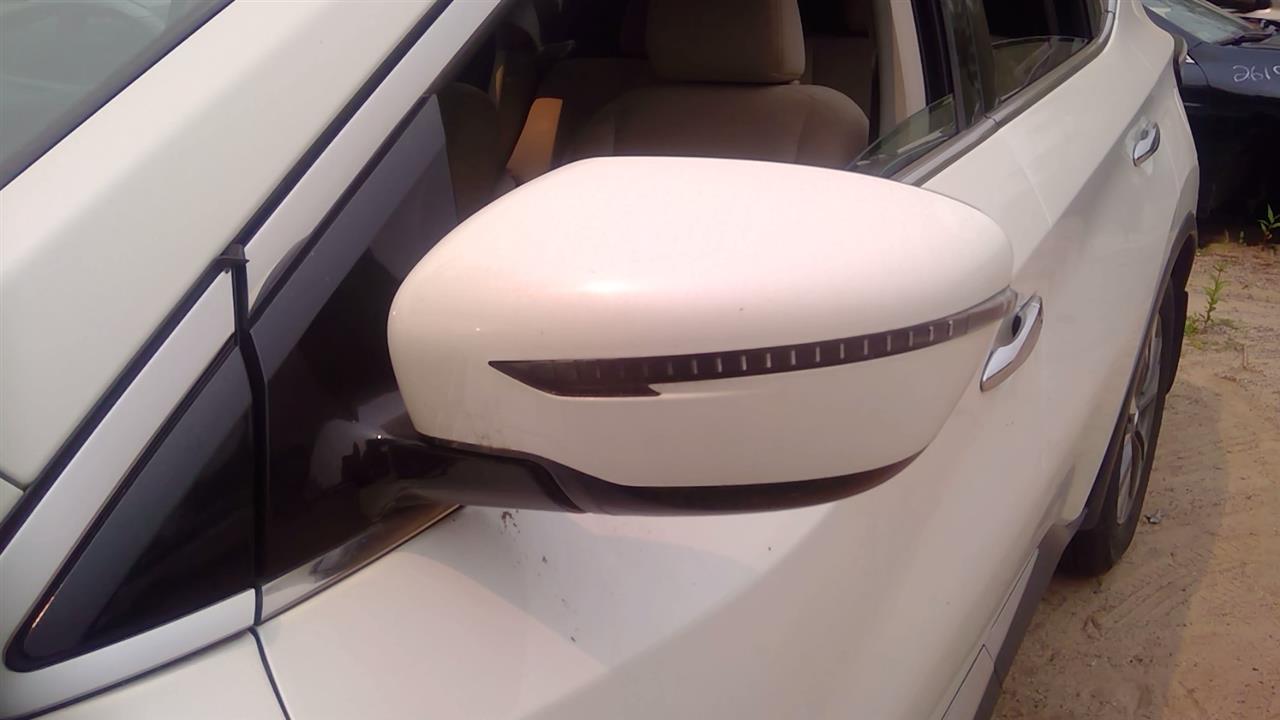 https://f005.backblazeb2.com/file/img-partshotlines-com/Inventory/NE280/Vehicle/44524_04.jpg