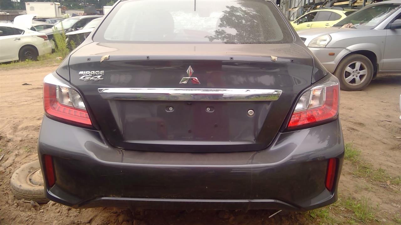https://f005.backblazeb2.com/file/img-partshotlines-com/Inventory/NE280/Vehicle/44530_05.jpg