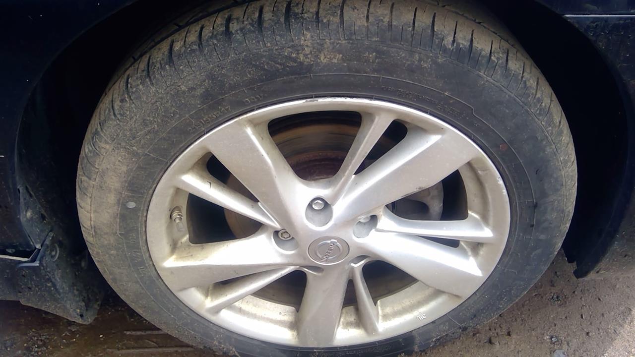 https://f005.backblazeb2.com/file/img-partshotlines-com/Inventory/NE280/Vehicle/44590_10.jpg