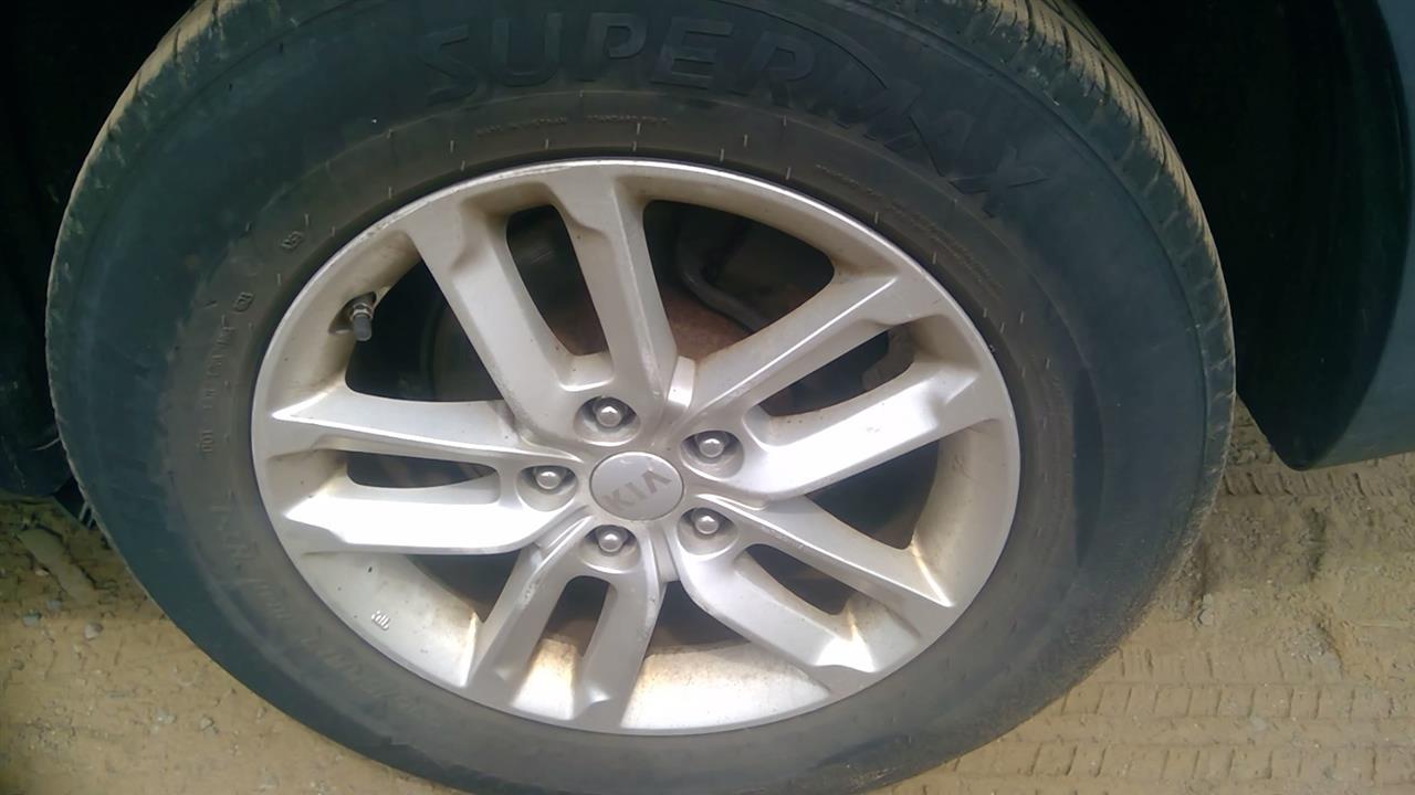https://f005.backblazeb2.com/file/img-partshotlines-com/Inventory/NE280/Vehicle/44697_12.jpg