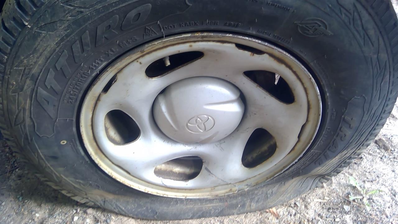 https://f005.backblazeb2.com/file/img-partshotlines-com/Inventory/NE280/Vehicle/44720_10.jpg