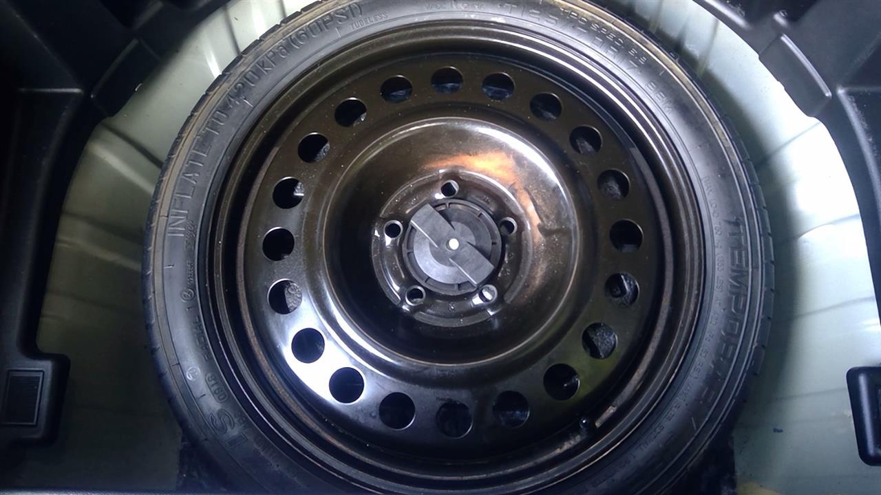 https://f005.backblazeb2.com/file/img-partshotlines-com/Inventory/NE280/Vehicle/44732_11.jpg