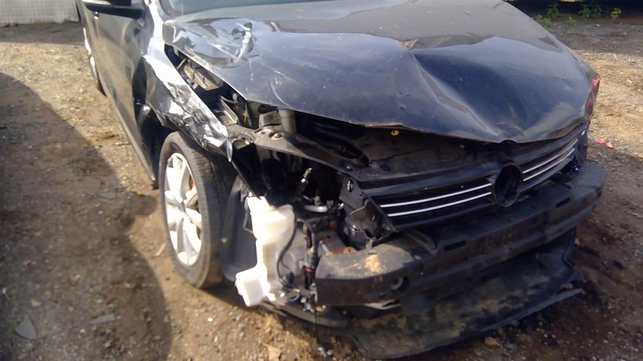https://f005.backblazeb2.com/file/img-partshotlines-com/Inventory/NE280/Vehicle/44751_02.jpg