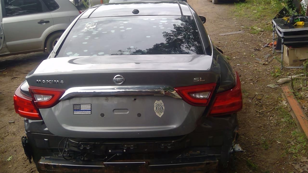 https://f005.backblazeb2.com/file/img-partshotlines-com/Inventory/NE280/Vehicle/44865_08.jpg