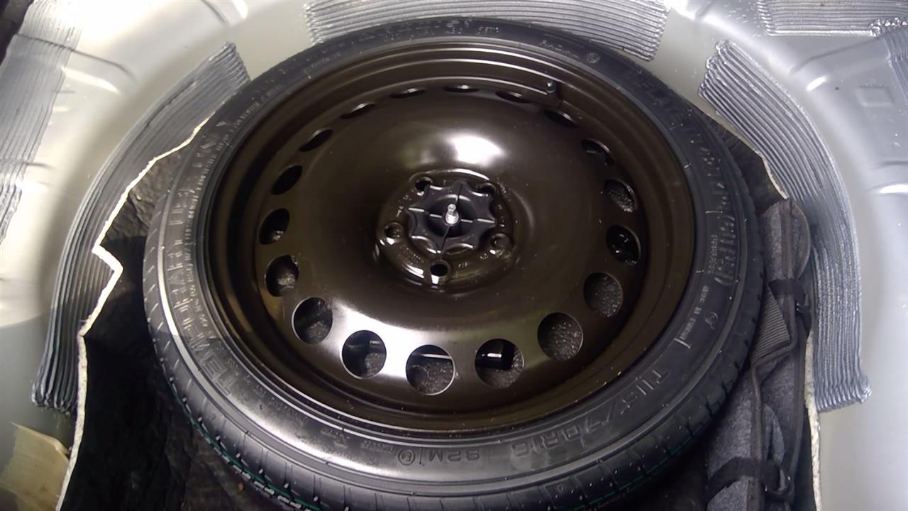 https://f005.backblazeb2.com/file/img-partshotlines-com/Inventory/NE280/Vehicle/44870_09.jpg