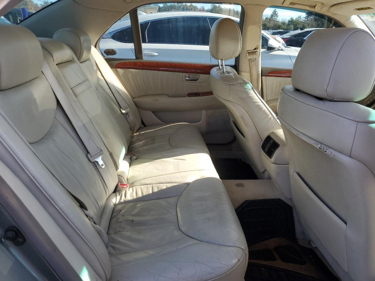 https://f005.backblazeb2.com/file/img-partshotlines-com/Inventory/NE287/Vehicle/2746_10.jpg