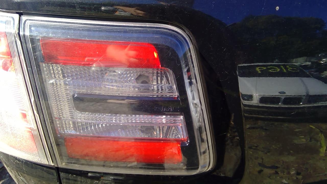 https://f005.backblazeb2.com/file/img-partshotlines-com/Inventory/NE287/Vehicle/3438_09.jpg