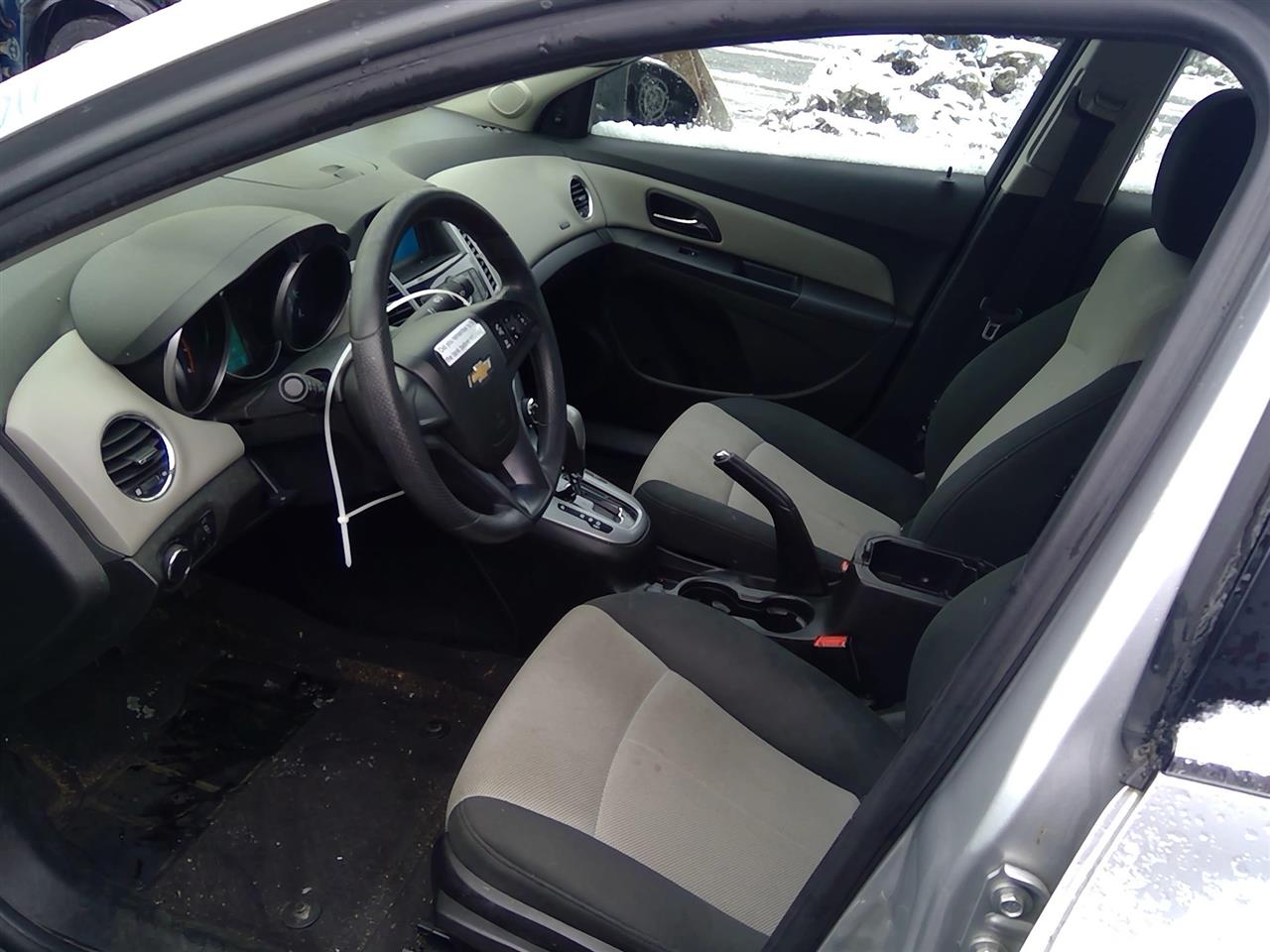 https://f005.backblazeb2.com/file/img-partshotlines-com/Inventory/NE287/Vehicle/3677_11.jpg