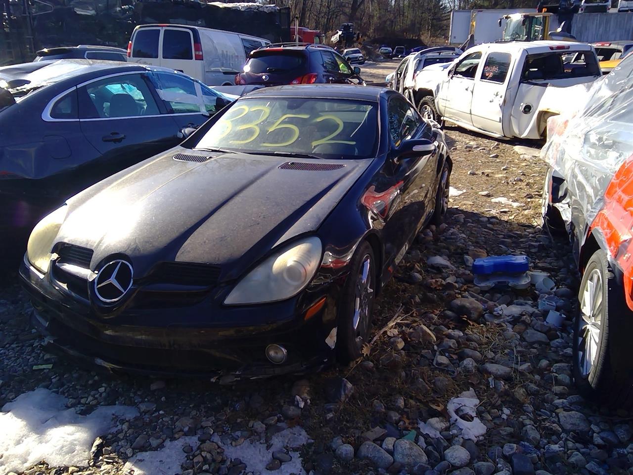 https://f005.backblazeb2.com/file/img-partshotlines-com/Inventory/NE287/Vehicle/3712_01.jpg