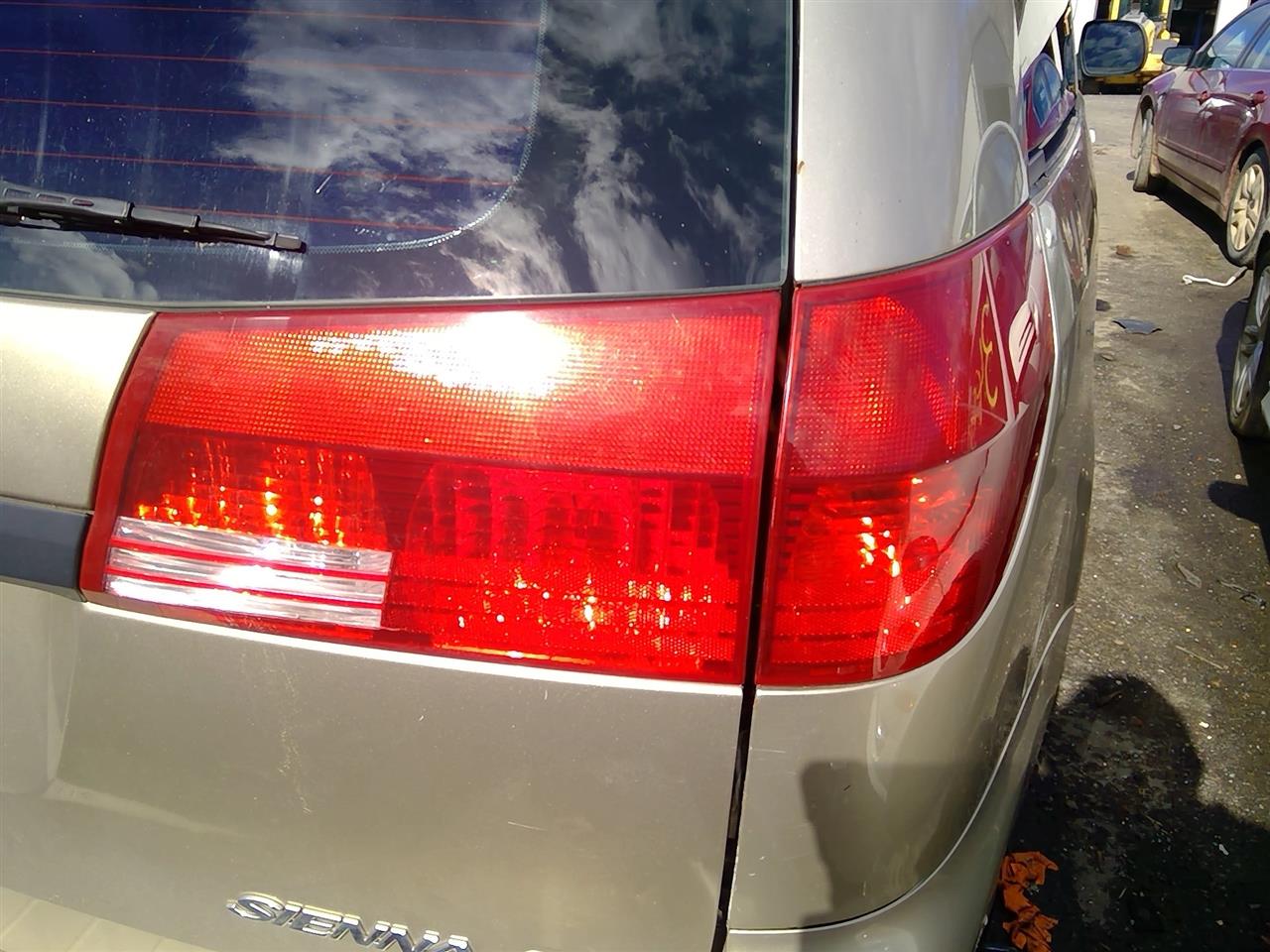 https://f005.backblazeb2.com/file/img-partshotlines-com/Inventory/NE287/Vehicle/3905_05.jpg