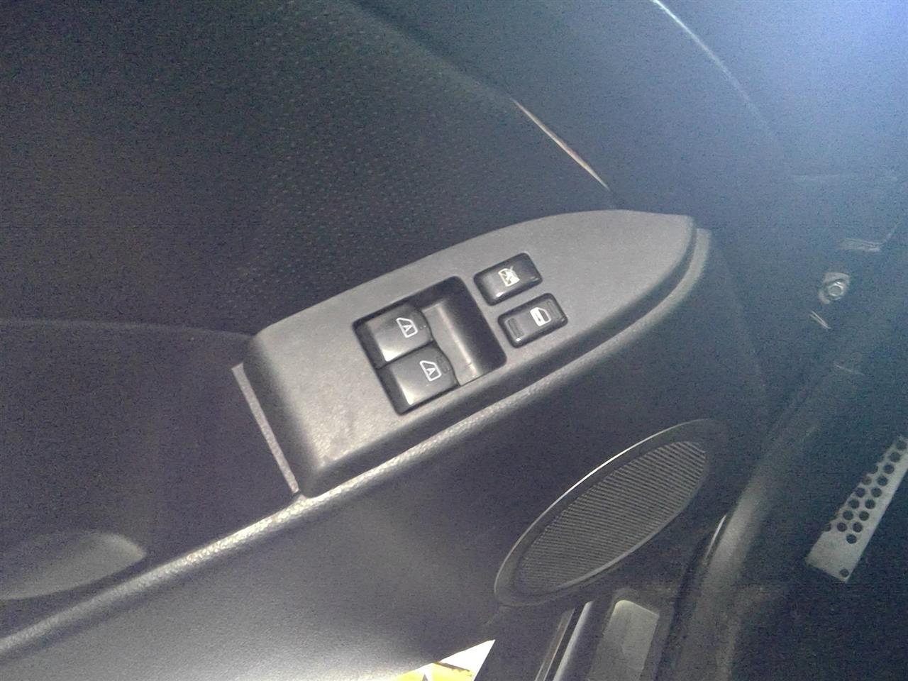 https://f005.backblazeb2.com/file/img-partshotlines-com/Inventory/NE287/Vehicle/3967_10.jpg
