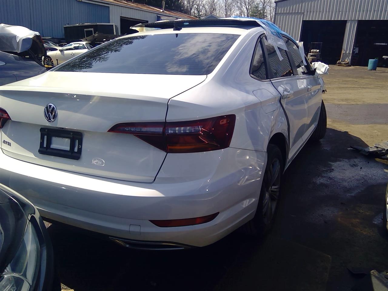 https://f005.backblazeb2.com/file/img-partshotlines-com/Inventory/NE287/Vehicle/3989_03.jpg