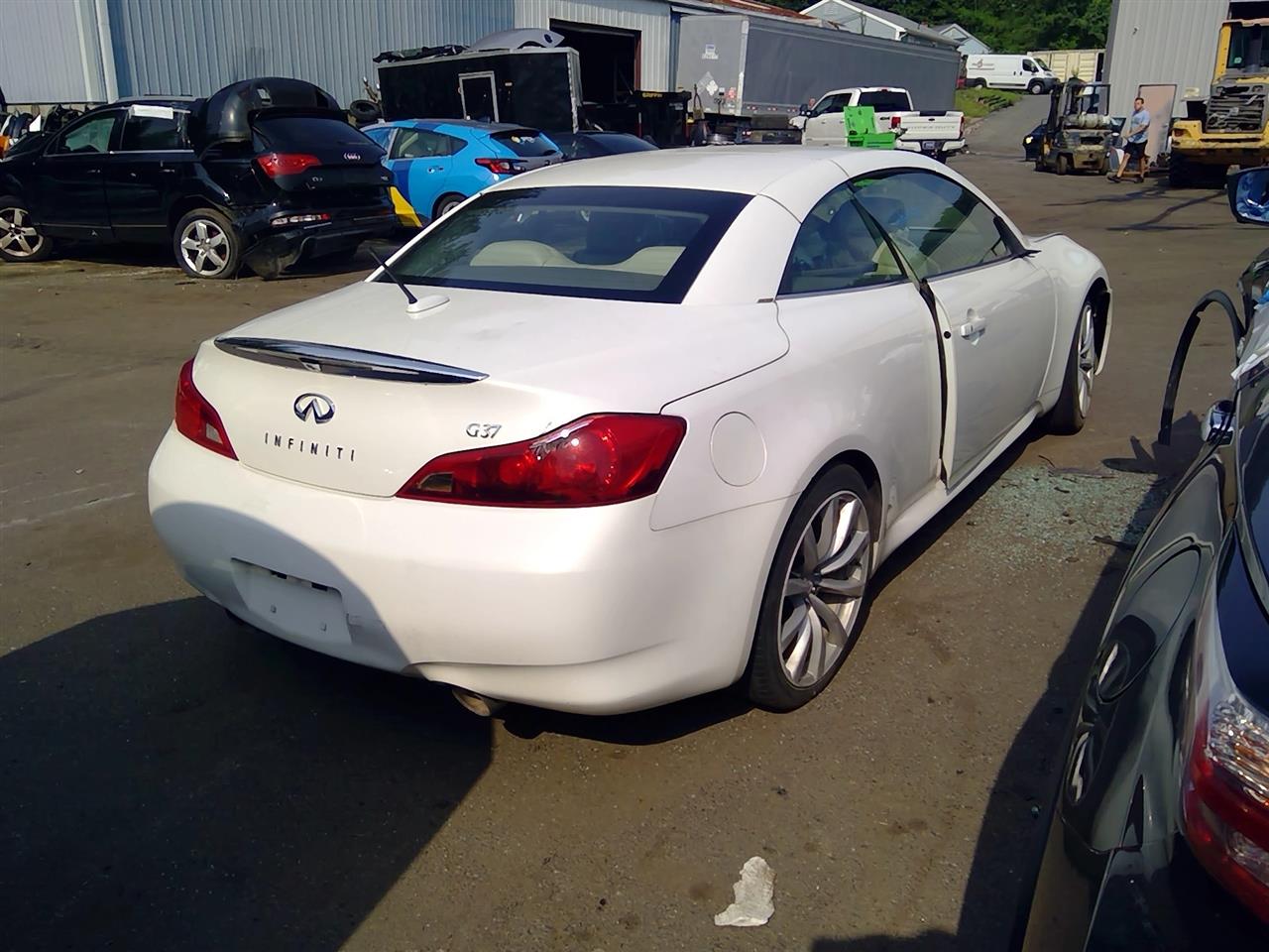 https://f005.backblazeb2.com/file/img-partshotlines-com/Inventory/NE287/Vehicle/4461_04.jpg