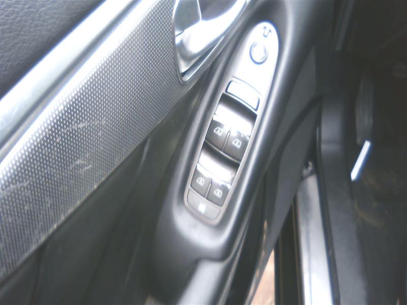 https://f005.backblazeb2.com/file/img-partshotlines-com/Inventory/NE290/Vehicle/12490_08.jpg