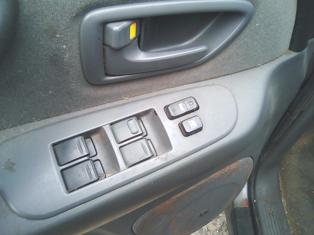 https://f005.backblazeb2.com/file/img-partshotlines-com/Inventory/NE290/Vehicle/23156_11.jpg