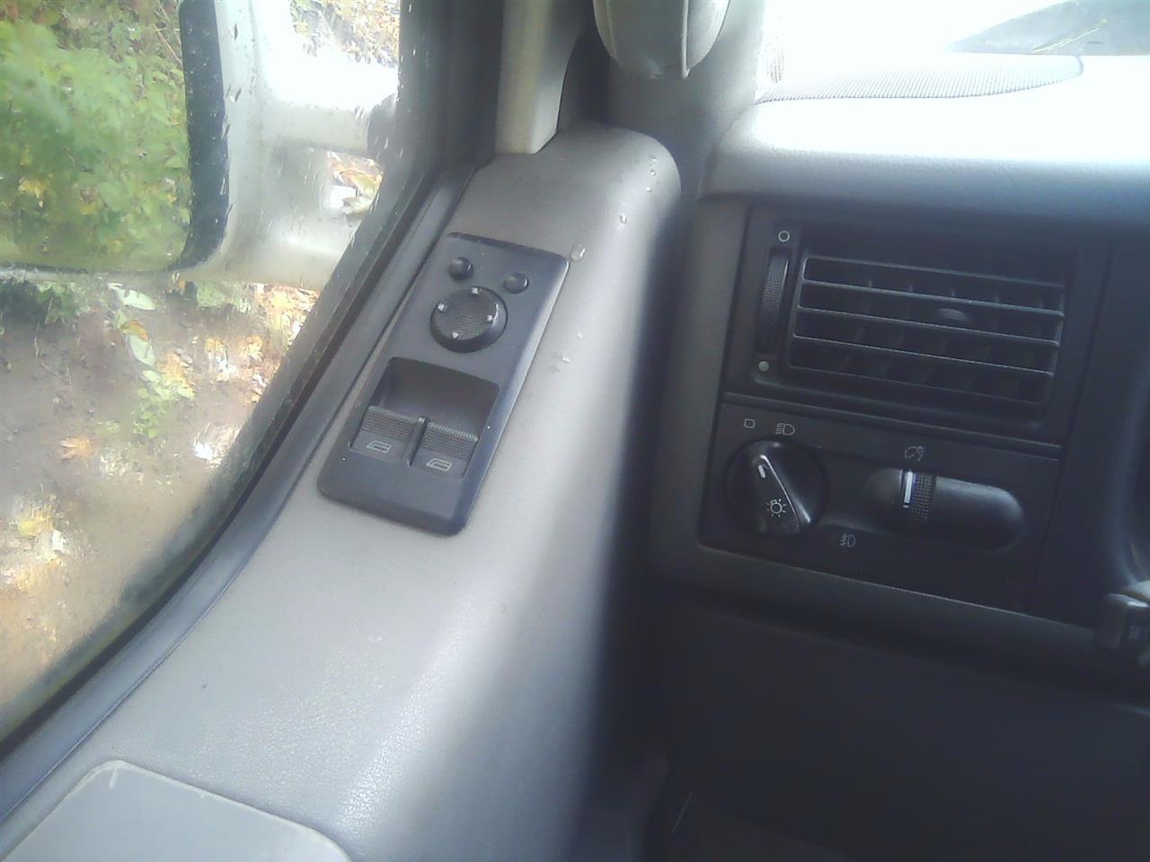 https://f005.backblazeb2.com/file/img-partshotlines-com/Inventory/NE290/Vehicle/23204_03.jpg