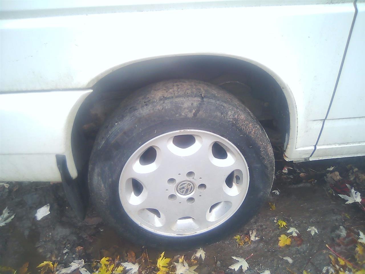 https://f005.backblazeb2.com/file/img-partshotlines-com/Inventory/NE290/Vehicle/23204_12.jpg