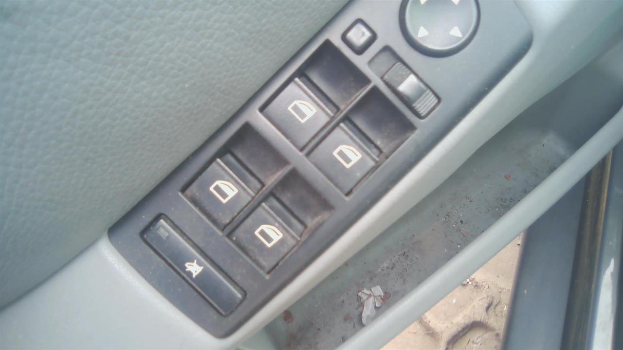 https://f005.backblazeb2.com/file/img-partshotlines-com/Inventory/NE290/Vehicle/24105_08.jpg