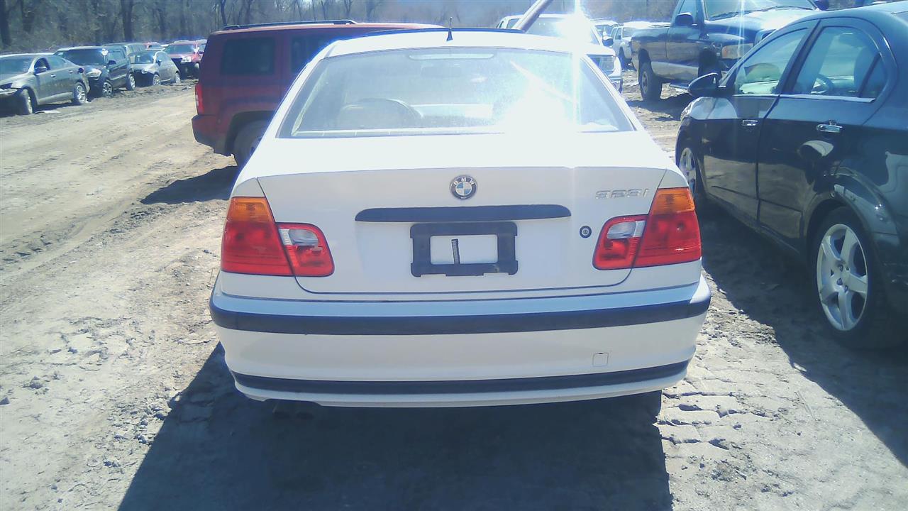 https://f005.backblazeb2.com/file/img-partshotlines-com/Inventory/NE290/Vehicle/24272_10.jpg