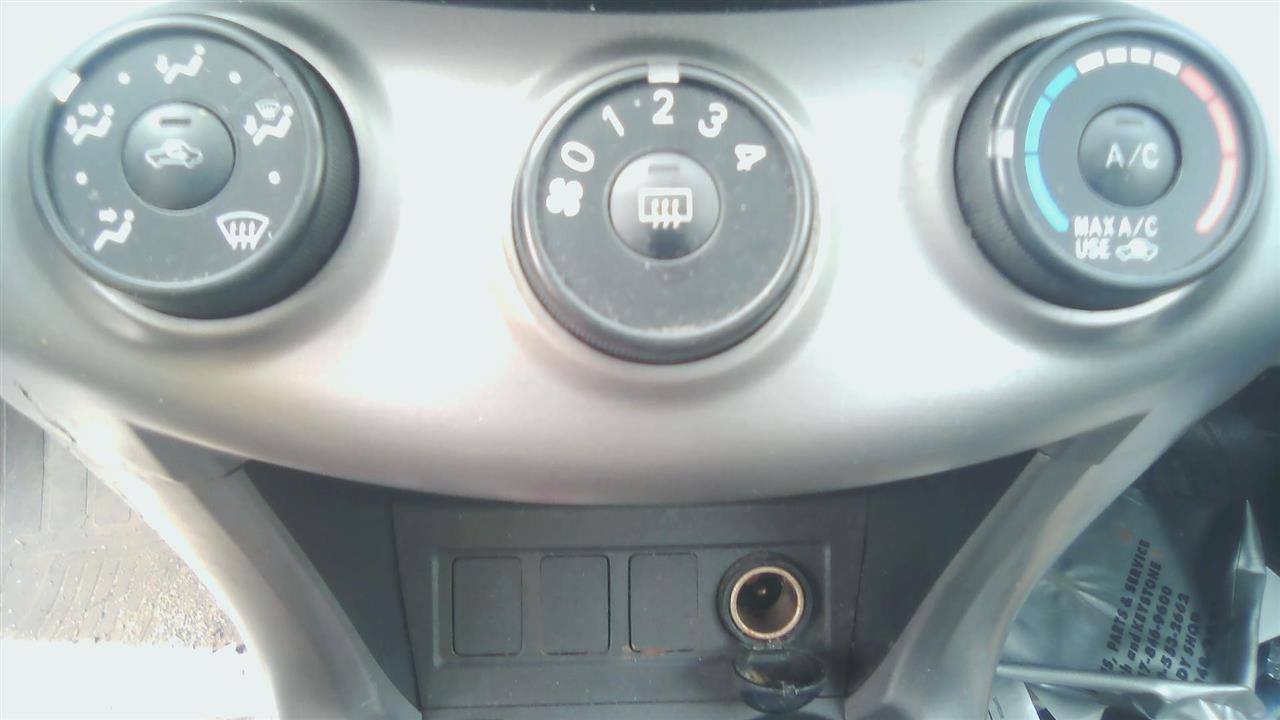 https://f005.backblazeb2.com/file/img-partshotlines-com/Inventory/NE290/Vehicle/24592_09.jpg