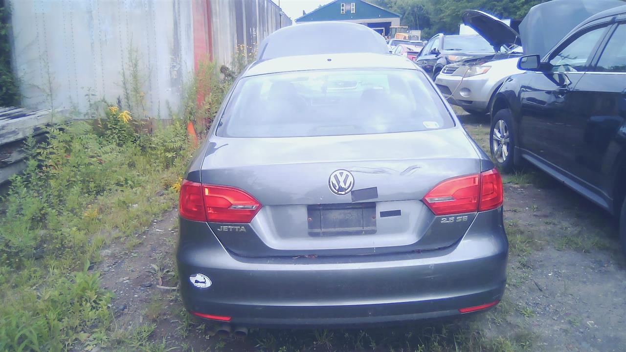 https://f005.backblazeb2.com/file/img-partshotlines-com/Inventory/NE290/Vehicle/25279_08.jpg