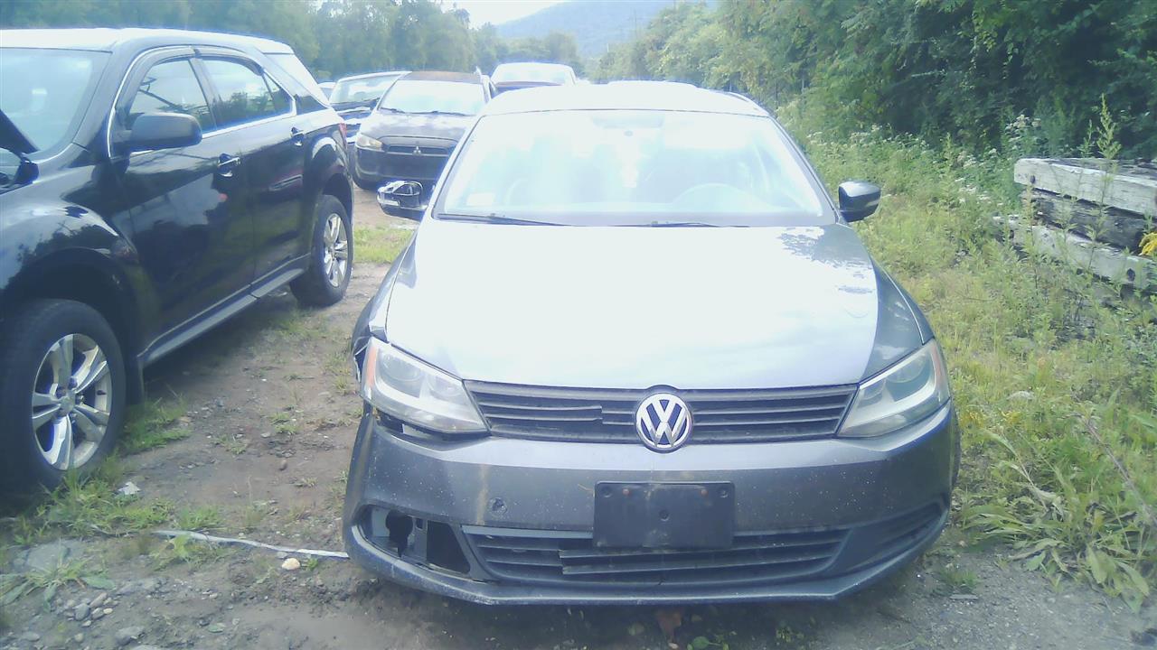 https://f005.backblazeb2.com/file/img-partshotlines-com/Inventory/NE290/Vehicle/25279_12.jpg