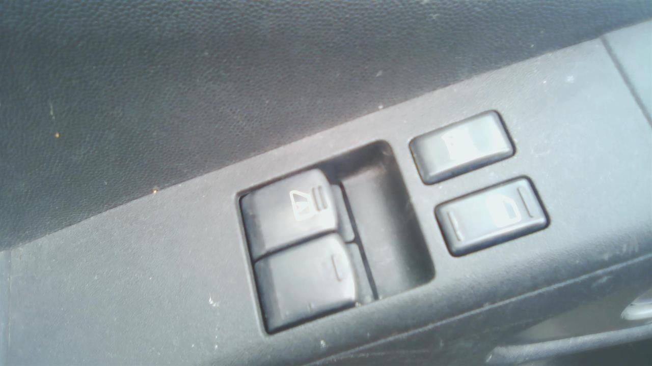 https://f005.backblazeb2.com/file/img-partshotlines-com/Inventory/NE290/Vehicle/25328_09.jpg