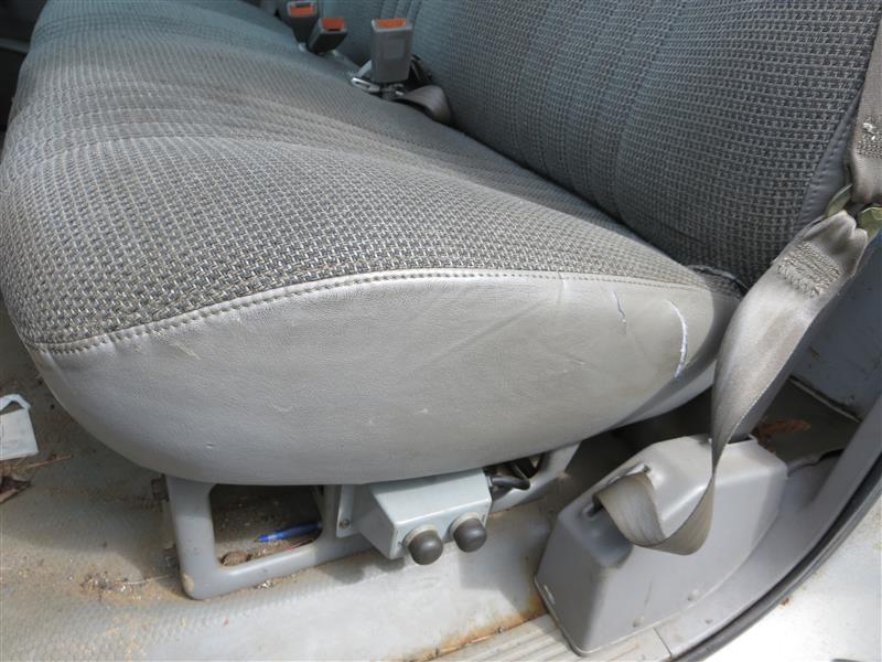https://f005.backblazeb2.com/file/img-partshotlines-com/Inventory/NE31/Vehicle/3334_08.JPG