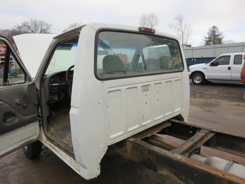 https://f005.backblazeb2.com/file/img-partshotlines-com/Inventory/NE31/Vehicle/5413_04.jpg