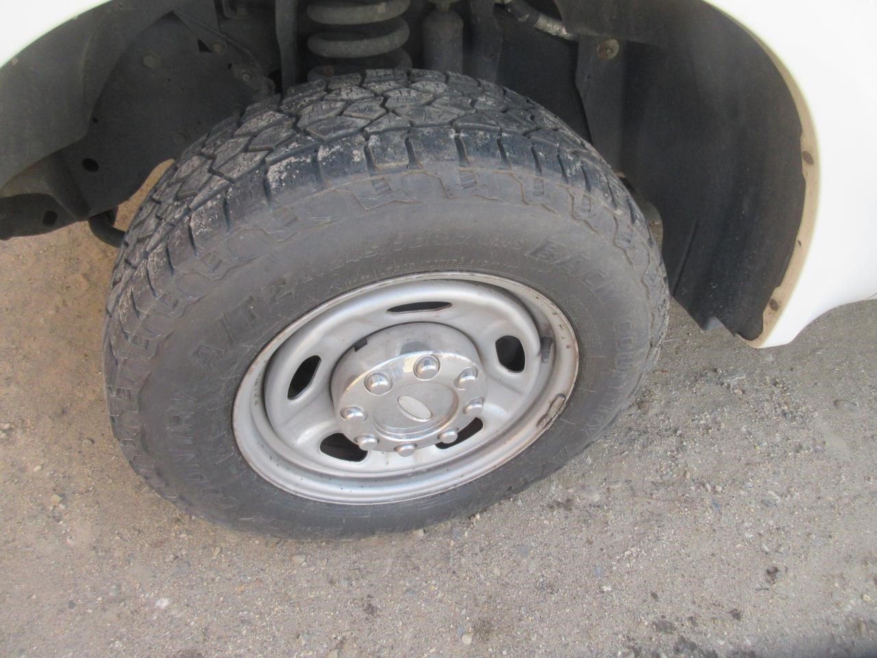 https://f005.backblazeb2.com/file/img-partshotlines-com/Inventory/NE31/Vehicle/6184_12.jpg