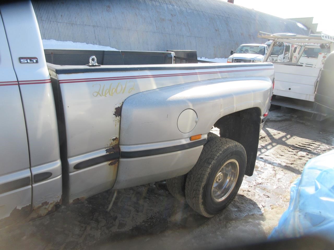 https://f005.backblazeb2.com/file/img-partshotlines-com/Inventory/NE31/Vehicle/6210_03.jpg